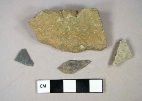 Non-cultural stone fragments