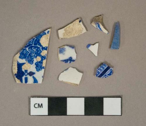 Blue on white transferprinted pearlware vessel body fragments, white paste