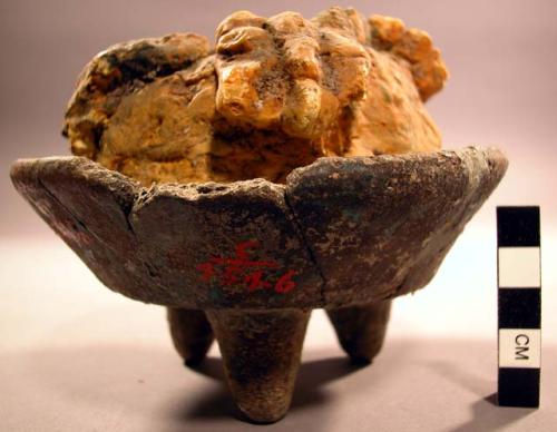 Tripod dish with copal - dish in fragments