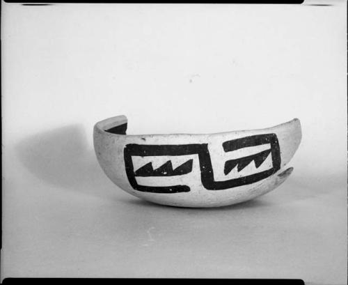 Photograph (missing) and negative of painted ceramics from the Jeddito Expedition, page 148