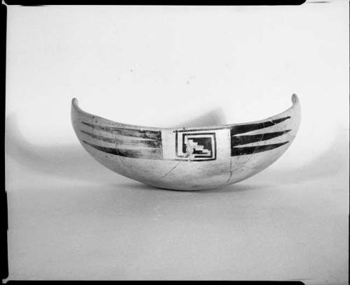 Photograph (missing) and negative of painted ceramics from the Jeddito Expedition, page 177