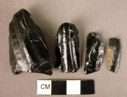 4 obsidian nuclei and blades