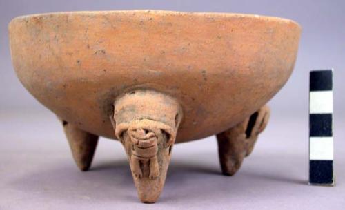 Medium-sized tripod pottery bowl with rattle legs - Armadillo ware