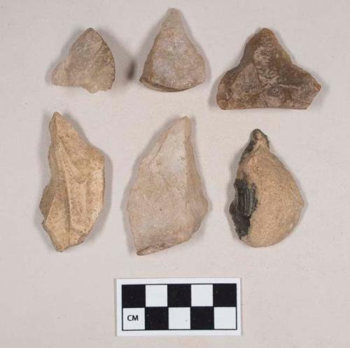 Chipped stone, flint and quartz triangular projectile points and flakes