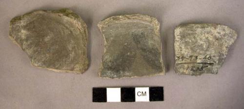 Fragments of pottery mugs