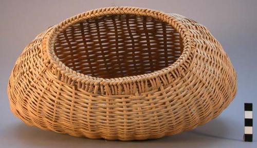 Oval fish basket 