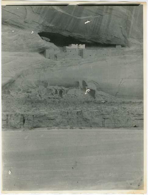 Casa Blanca cliff dwelling