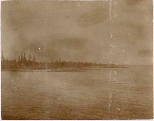 Granite rocks along shore of Great Slave Lake