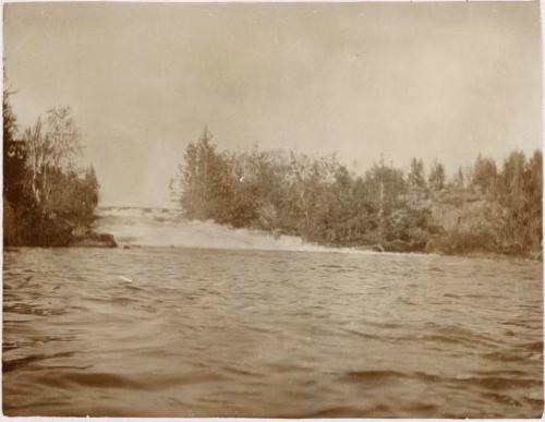 Yellowknife River falls