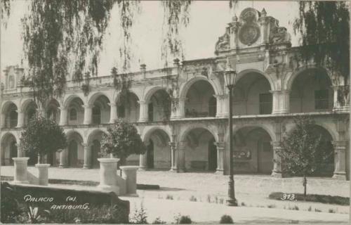 Facade of the Palacio de los Capitanes