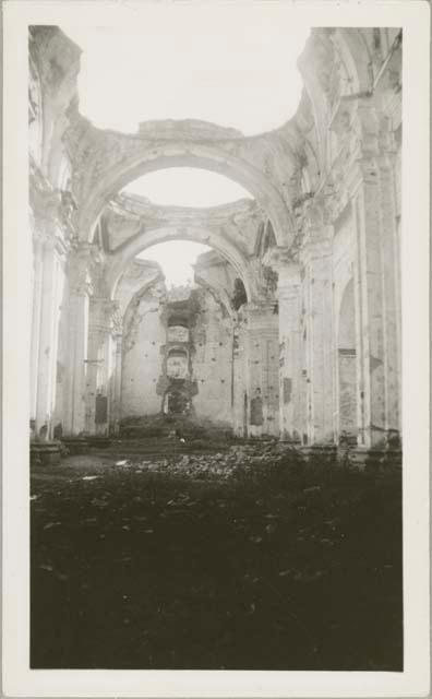 Ruins of arched building