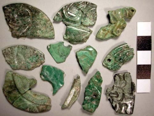 600 fragments of carved jade plaques - medium thickness