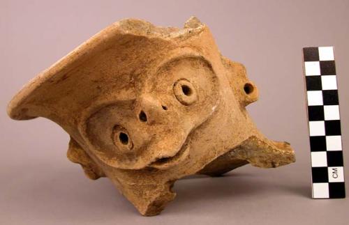 1 partial pottery vessel with adorno