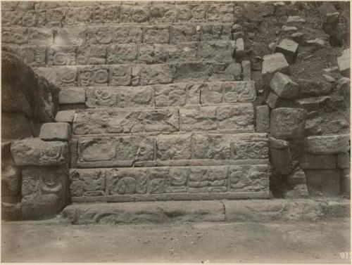 Hieroglyphic stairway, lower steps, southern section