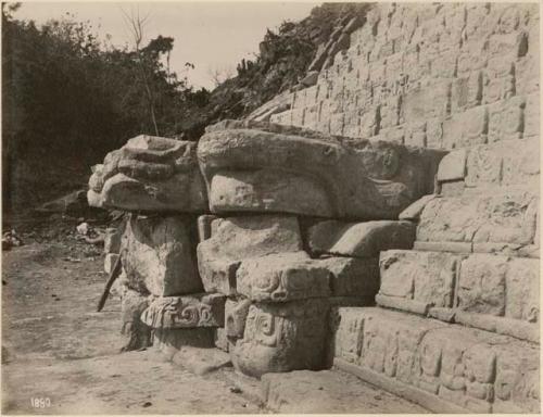 Hieroglyphic stairway, structure at foot, looking north