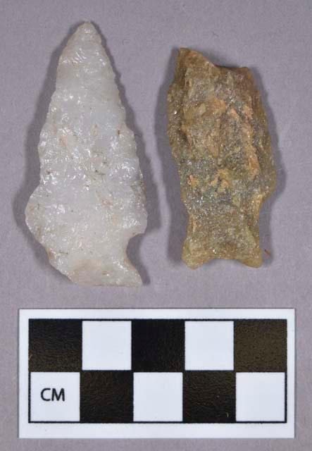 Chipped stone, projectile points, stemmed, quartz