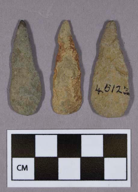 Chipped stone, projectile points, lanceolate