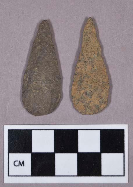 Chipped stone, projectile points, leaf-shaped