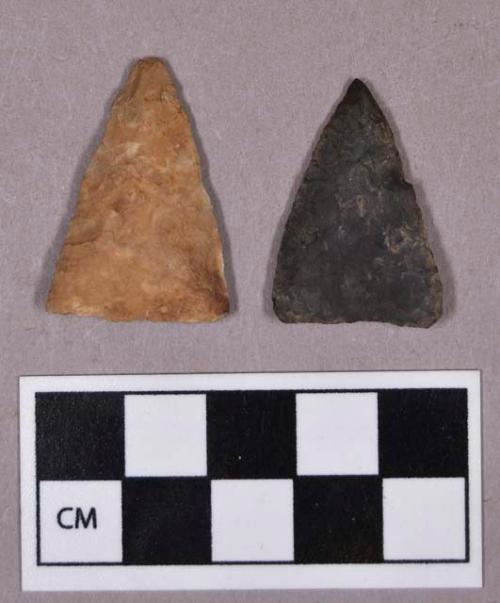 Chipped stone, projectile points, triangular