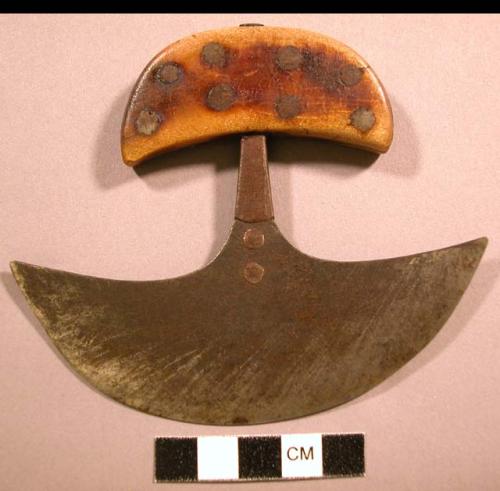 Oolu or woman's knife