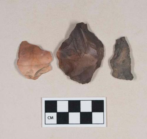 Chipped stone, projectile point, triangular; chipped stone, flakes, with retouching or use wear