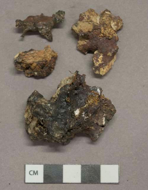Slag fragments, adhered clinker/coal ash