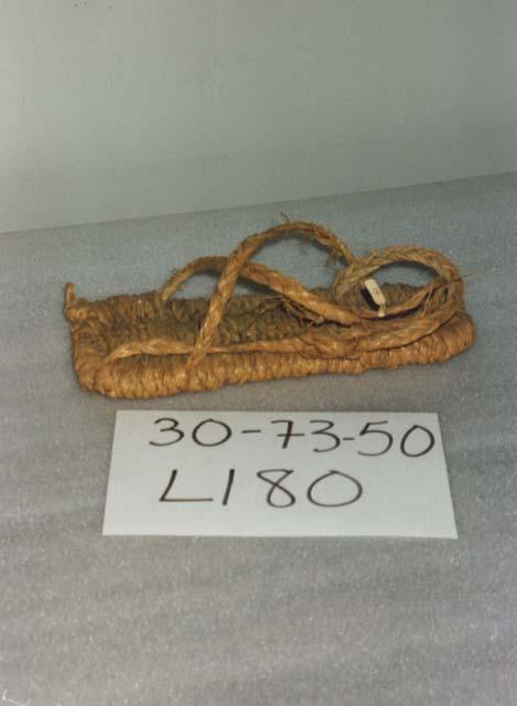 Sandal with cross strap, made of halfa grass