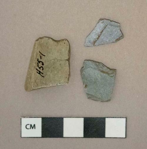 Unmodified natural stone fragments