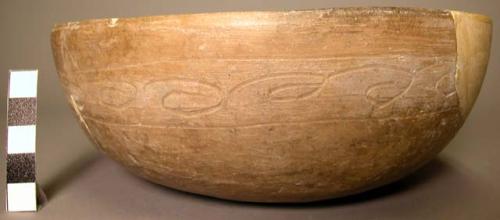 Pottery bowl with band of incising around top - Type IIA