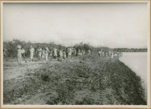 Mass arrival of Bluefields Ngobe-Bugle at Cricamola River