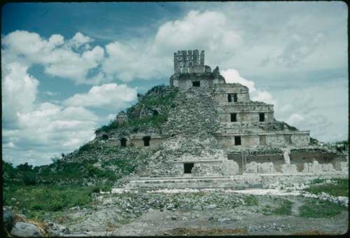 Edzna, temple in process of restoration