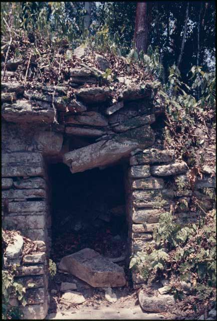 Yaxchilan, right doorway, Structure 44, with Lintel 46 at risk of falling