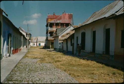 Street scene in Flores