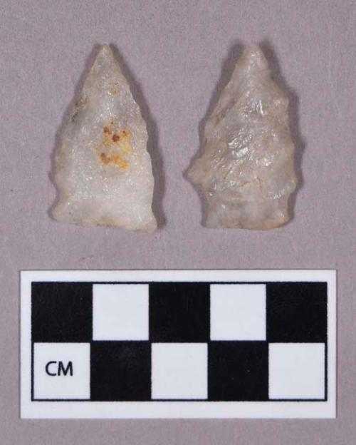 Chipped stone, projectile points, stemmed, quartz