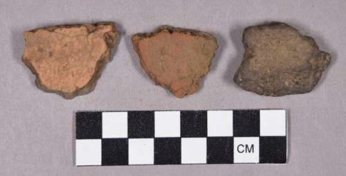 Ceramic, earthenware body sherds, undecorated, grit-tempered