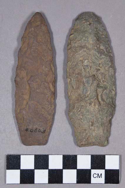 Chipped stone, projectile points, lanceolate