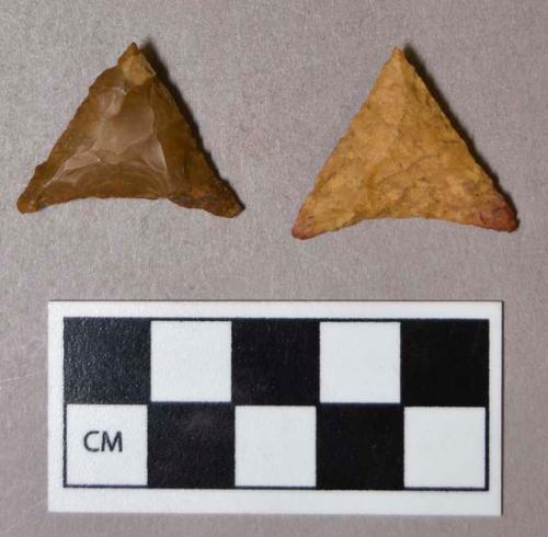 Chipped stone, projectile points, triangular