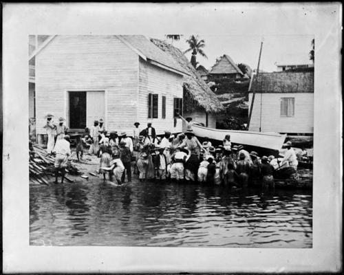 Fishermen landing their boats