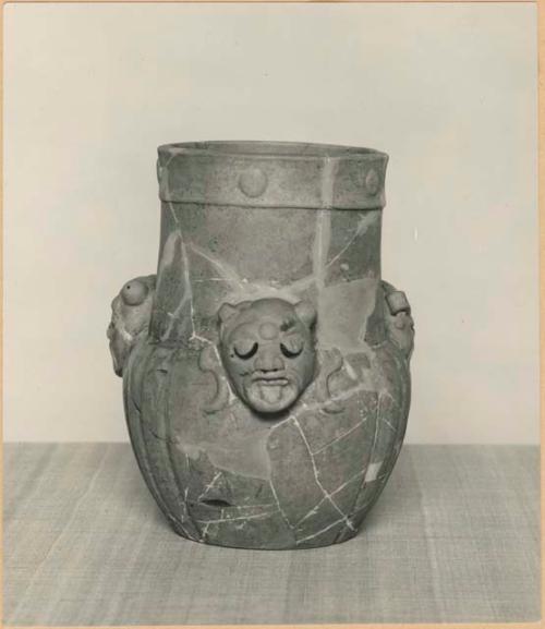 Ceramic vessel with faces