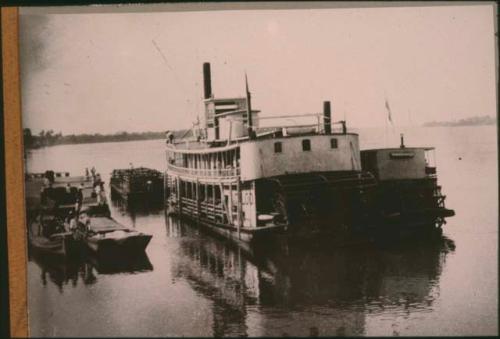 Stern-wheeler on lower Usumacinta