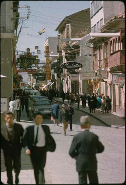 Avenida Mercado on 6 de Agosto