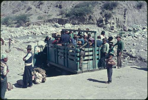 Passenger truck at Tahuapalco