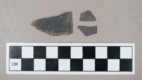 Slate, non-cultural fragments