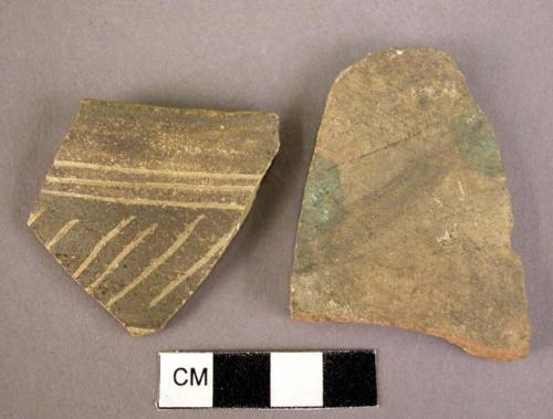 2 potsherds of painted and seraffito ware