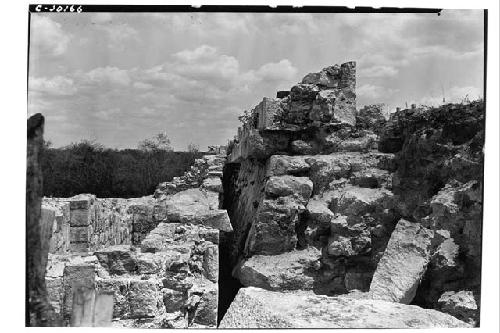 Caracol. Cross section of cornice of lower terrace.