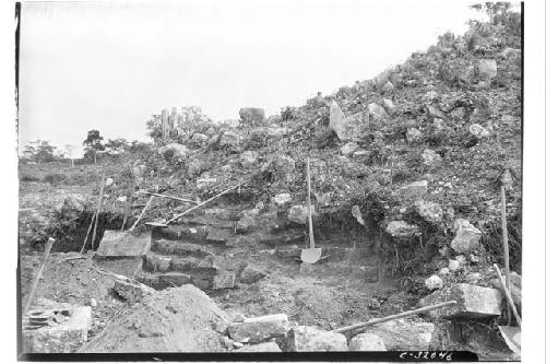 Mercado - stairway, West end during excavation.