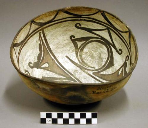 Early modern Hopi polychrome pottery bowl