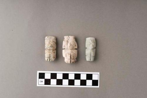 3 stone figurines - Type BI