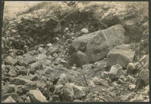 Temple of Warriors, serpent head