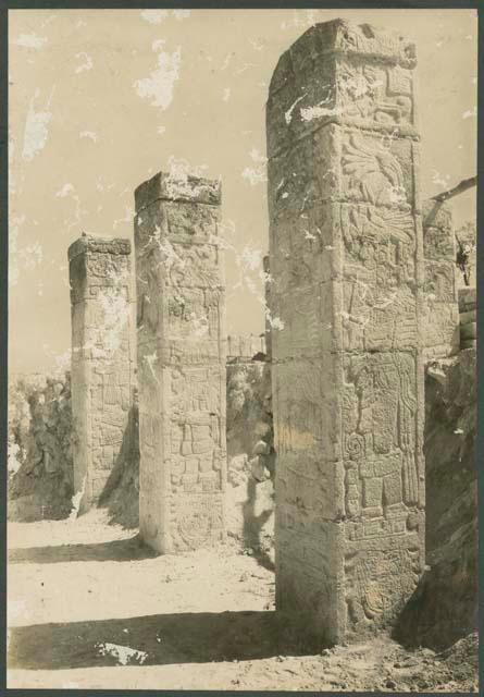 Temple of Warriors, sculptured columns in outer hallway